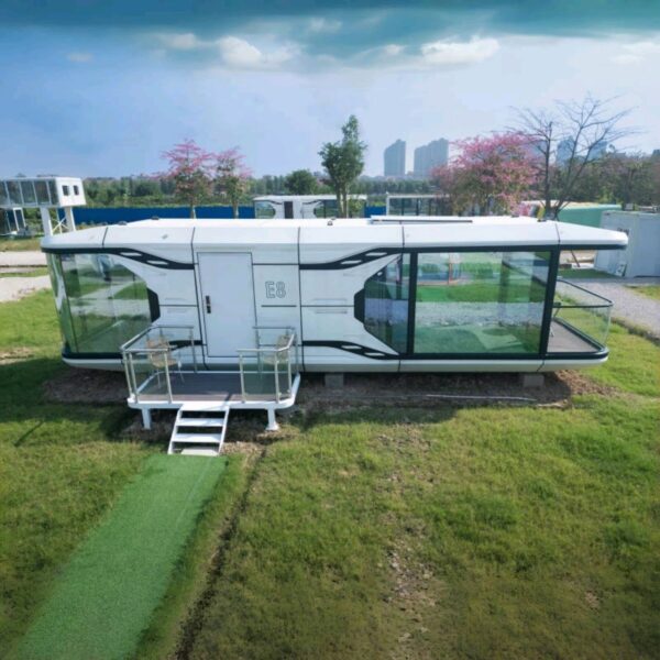 Aviolas Capsule House Model E8