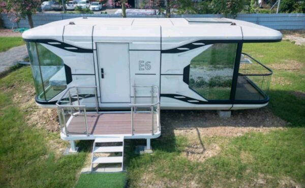 Aviolas Capsule House Model E6