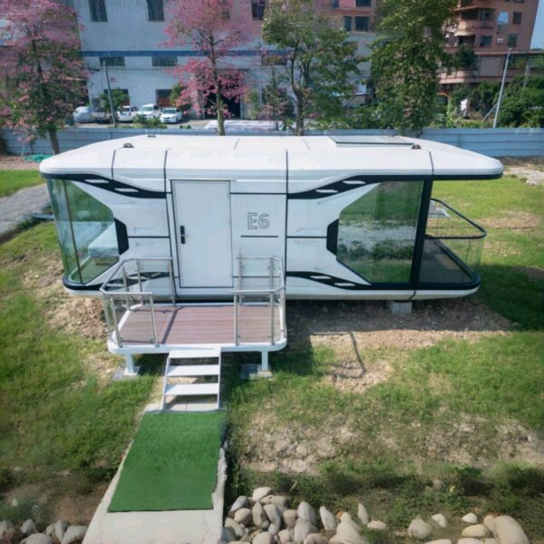 Aviolas Capsule House Model E6