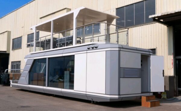 Aviolas Capsule House Model D8